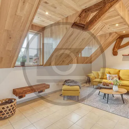 Apartment 1 Bedroom Lovely In *