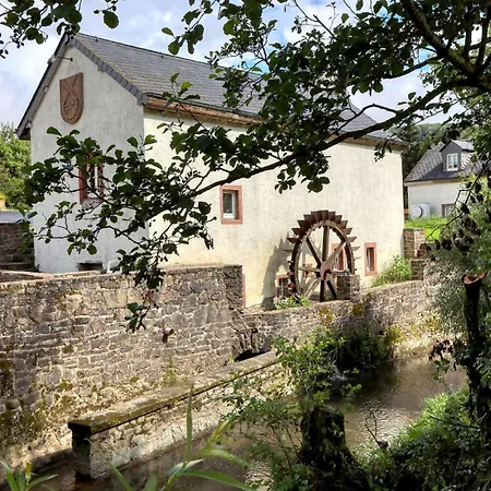 1 Bedroom Lovely In Apartment *