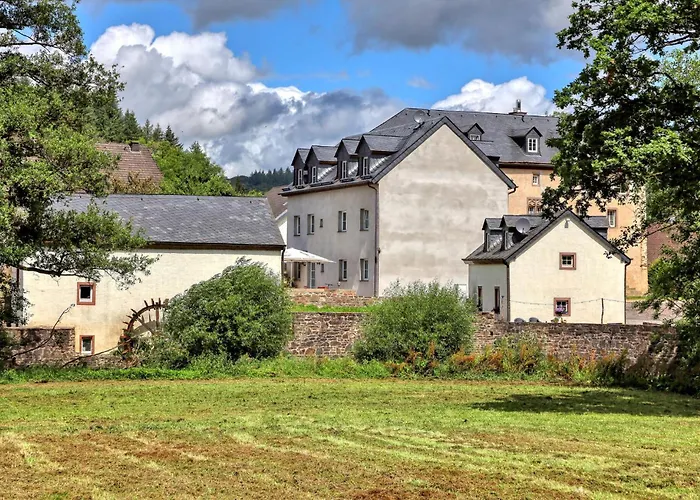 Apartment 1 Bedroom Lovely In *